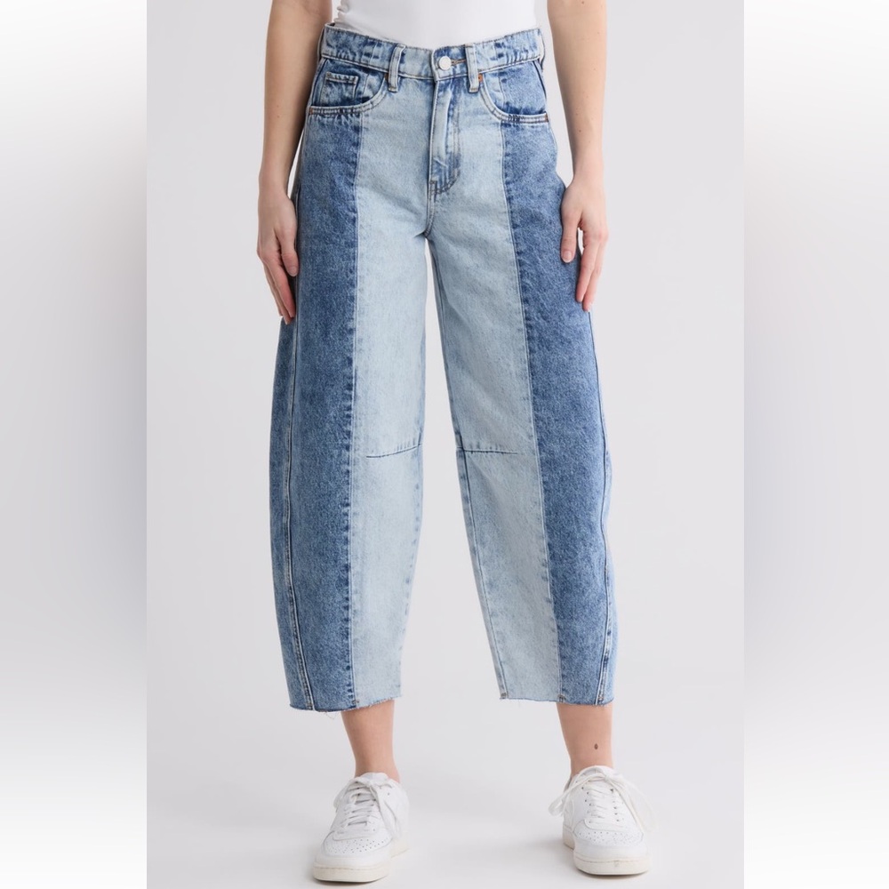 BLANK NYC  Barrel Denim Jeans Frayed Hem Size 24 Blue